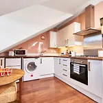 Beautiful Boutique Apartment For Two